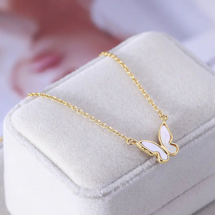 Chic Butterfly Pearl Necklace