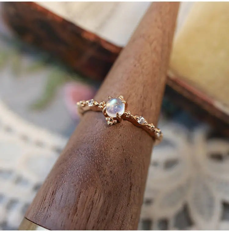 S925 Retro Moonstone Elegance Ring